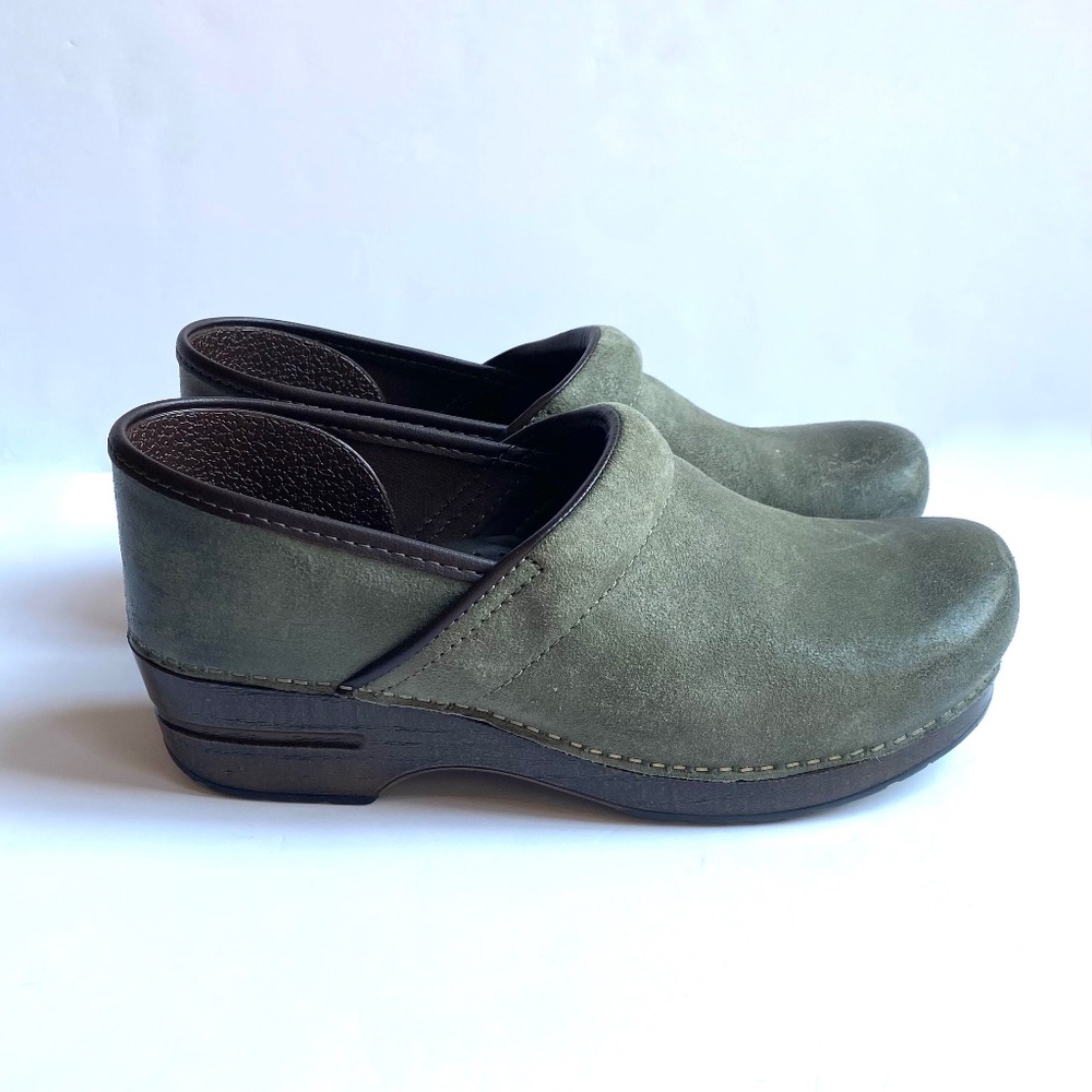 Dansko Professional Slip-On Clogs for Women Size 40 (9.5-10) Full Grain, Green